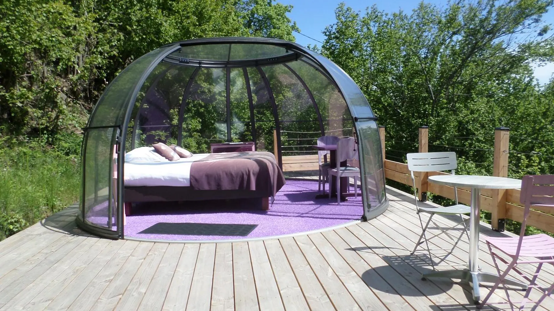 Luxury tent Nuits D'Y Cimes : Nuit Insolite Bulle, Spa Jaunac