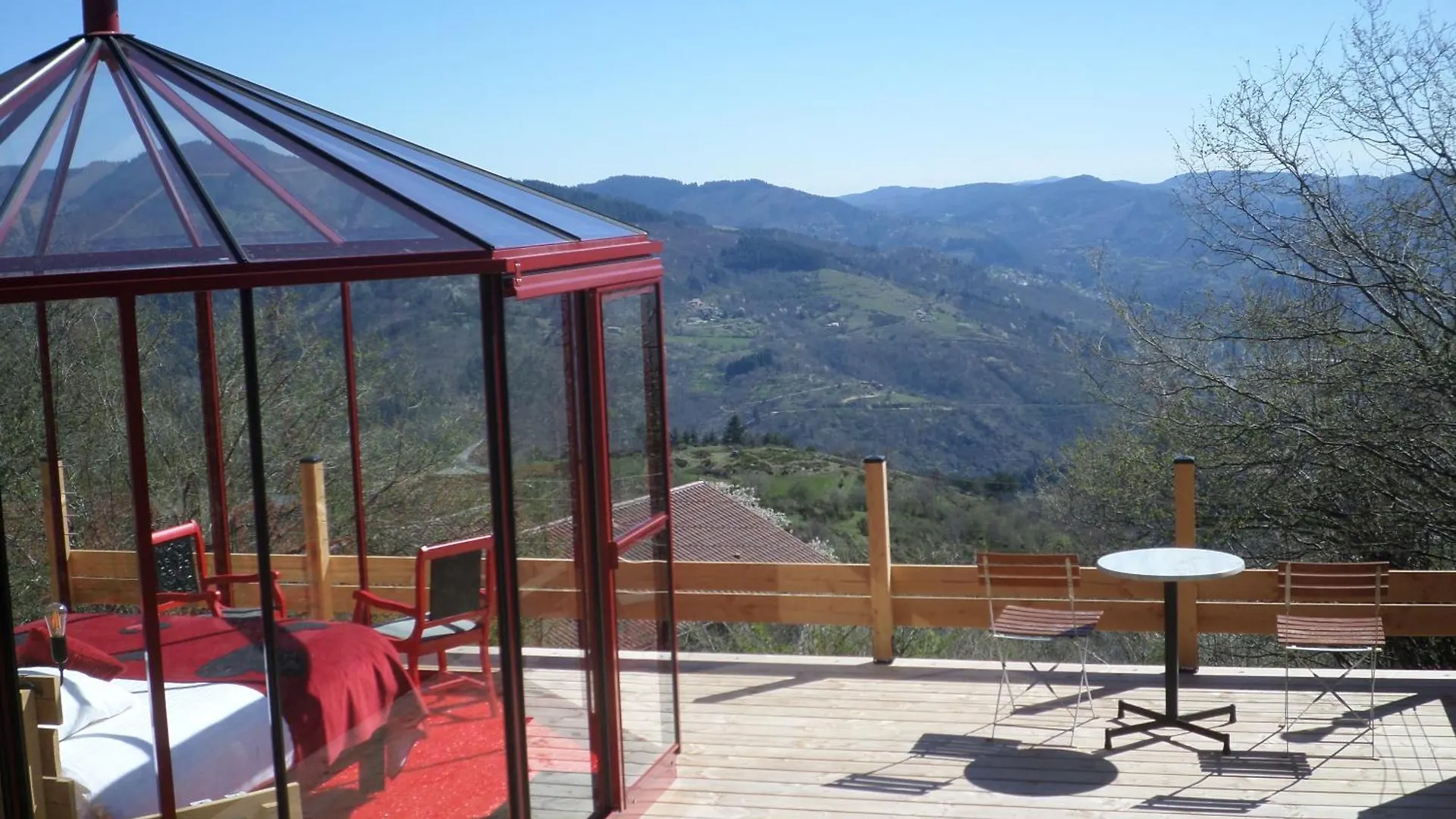 Nuits D'Y Cimes : Nuit Insolite Bulle, Spa Jaunac Luxury tent
