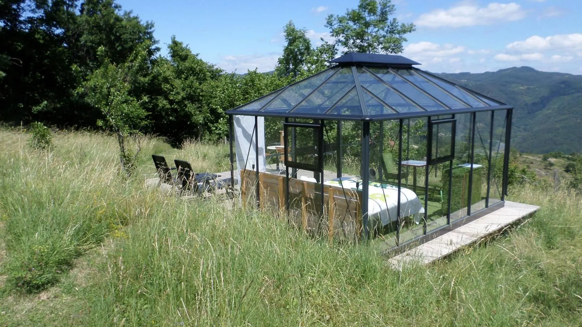 Nuits D'Y Cimes : Nuit Insolite Bulle, Spa Jaunac Luxury tent