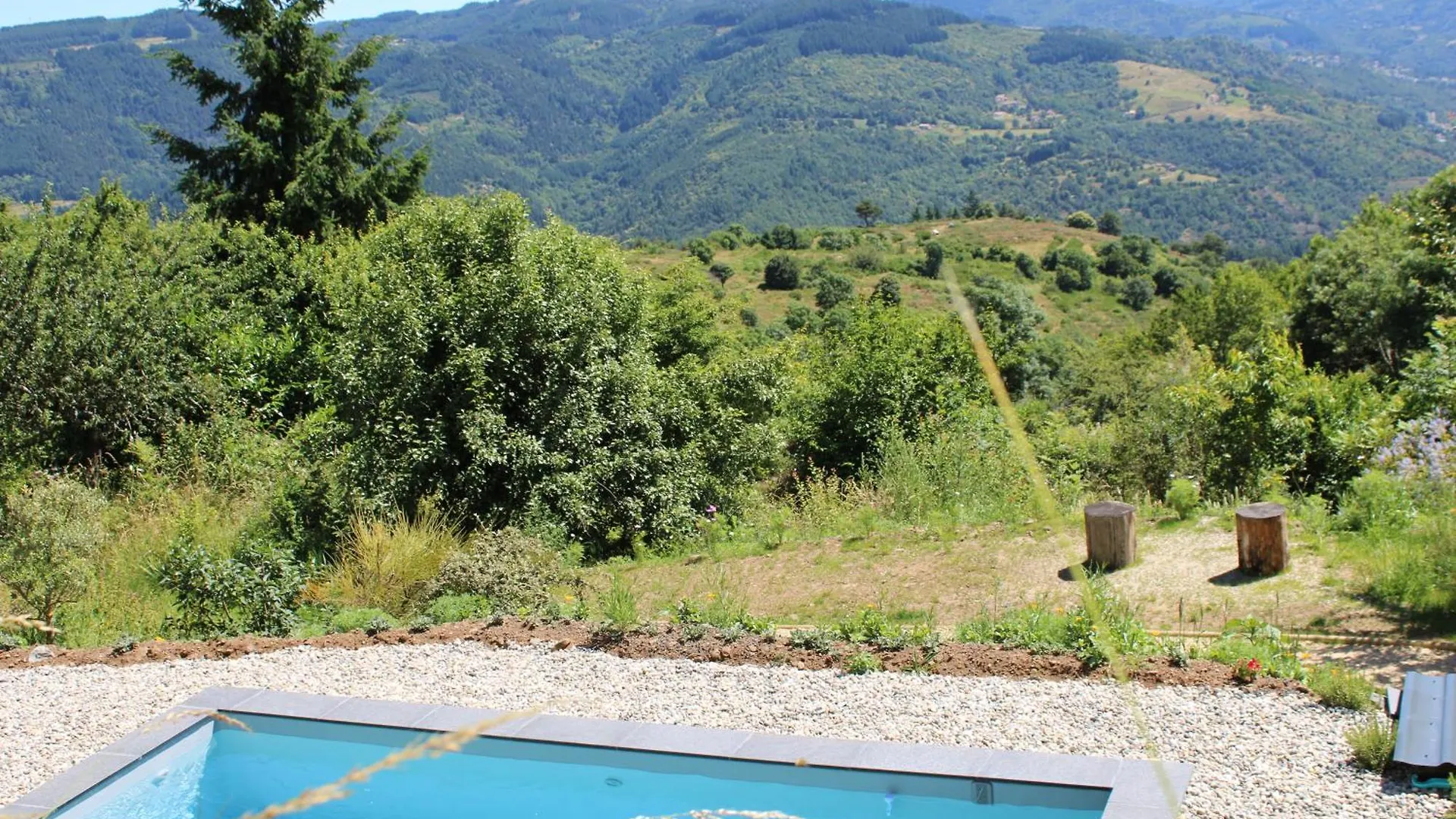 Nuits D'Y Cimes : Nuit Insolite Bulle, Spa Jaunac خيمة فخمة